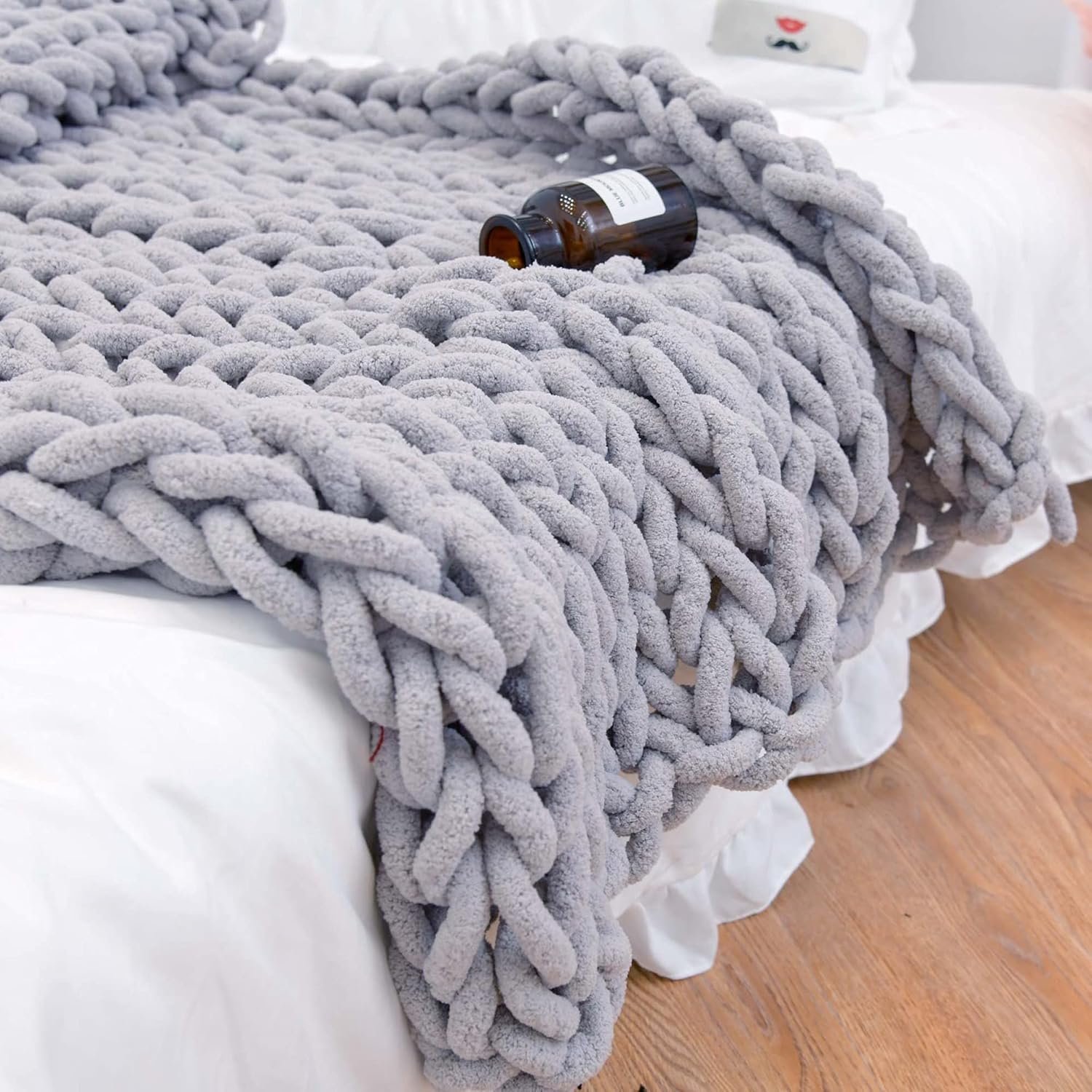 Chunky Knit Blanket Throw 40″×40″, Hand Knitted Warm Chenille Throw Blanket, Home Decor Soft Thick Yarn Cable Knit Blanket, Soft Breathable Fleece Banket Christmas for Couch Bed Sofa Best Gift (Gray)